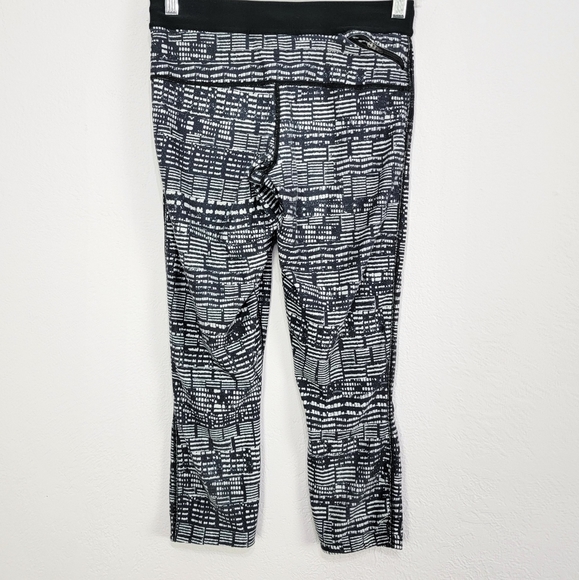 Nike Just Do It Crop Active Leggings Black and White Size Small - Picture 3 of 12